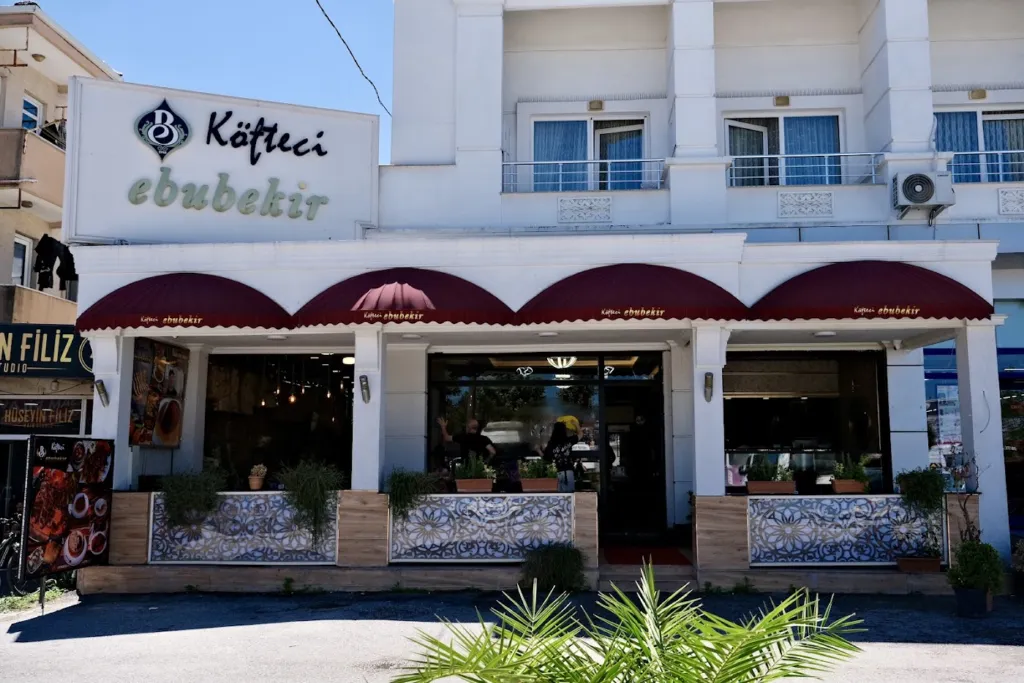 Köfteci Ebubekir – Sapanca Islama Köfte