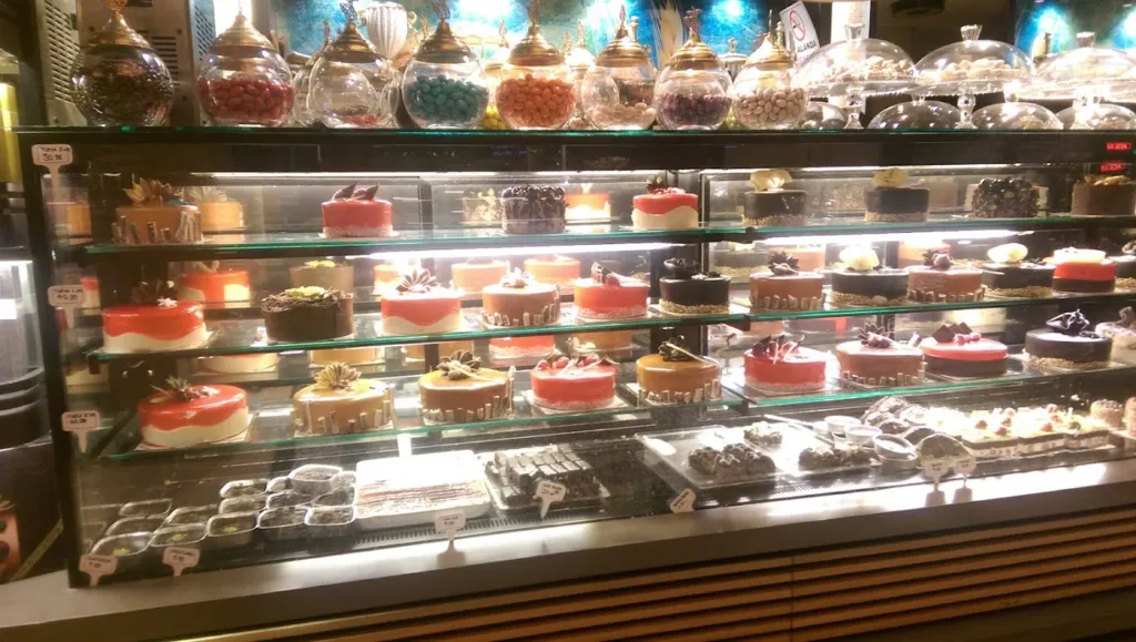 Miraç Unlu Mamulleri – Sapanca Kafe & Pastane