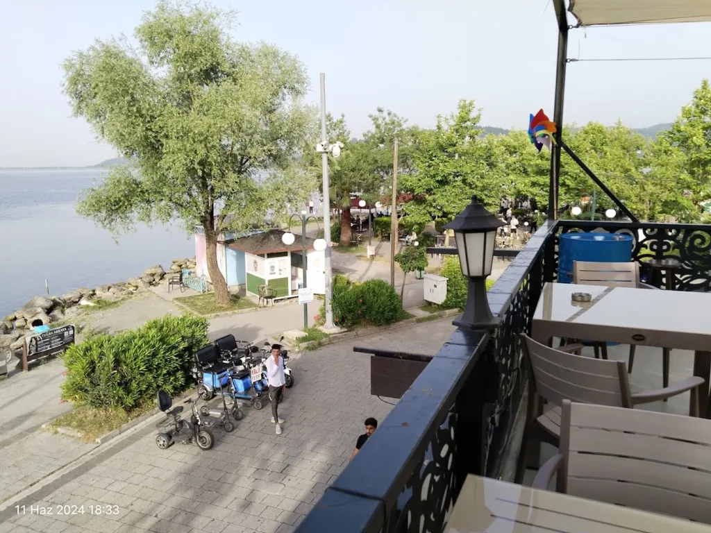 Teras Cafe – Sapanca Kafe & Pastane