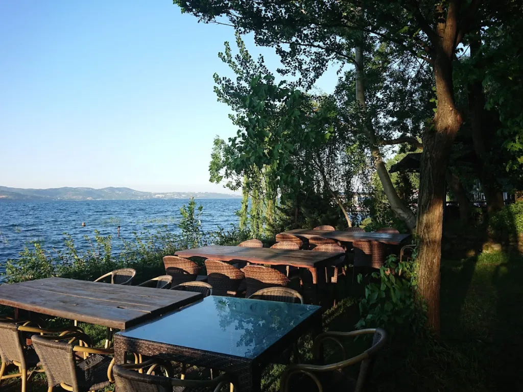 Kıyı Cafe – Sapanca Kafe & Pastane